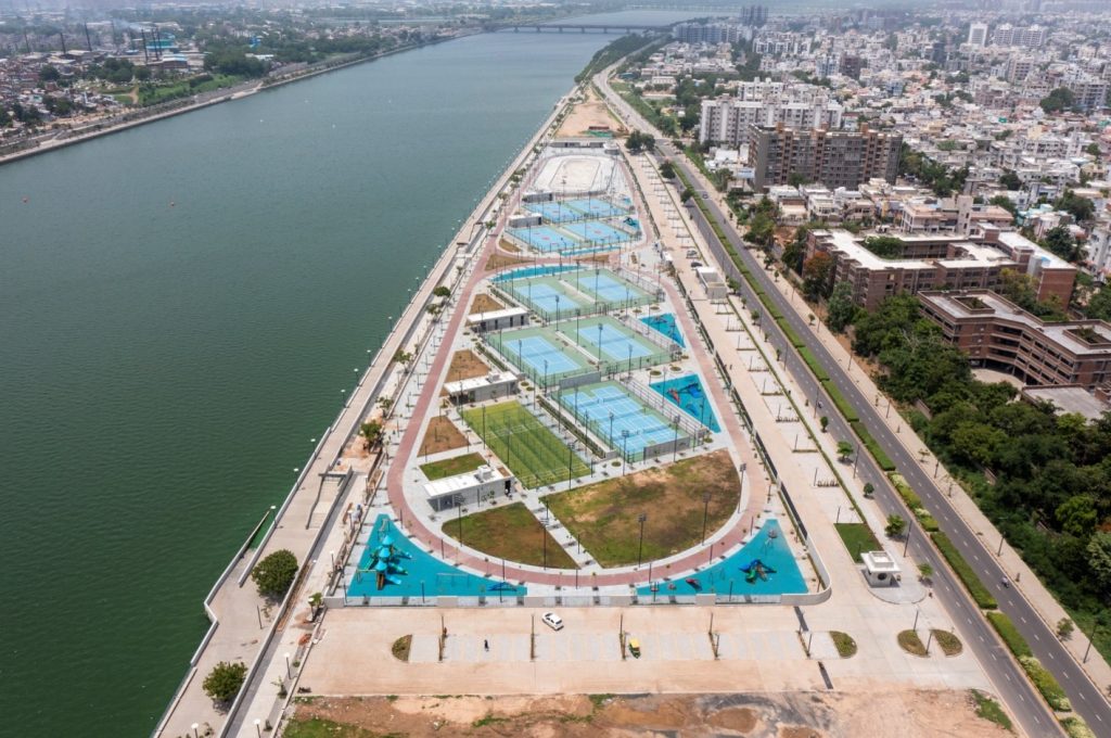 અમદાવાદમાં સાબરમતી રિવરફ્રન્ટ ખાતે 19થી 25 જાન્યુઆરી દરમિયાન વિશેષ સૈન્ય… અમદાવાદમાં સાબરમતી રિવરફ્રન્ટ ખાતે 19થી 25 જાન્યુઆરી દરમિયાન વિશેષ સૈન્ય...