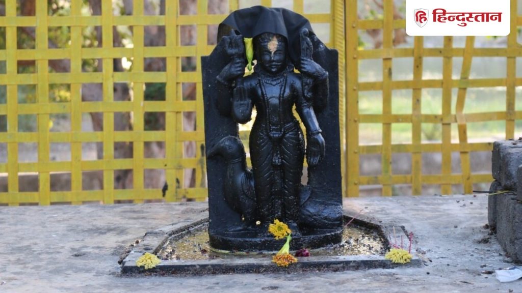 આ ફૂલો શનિની સાડી સતી અને ધૈયાથી આપશે રાહત, જાણો ઉપાય અને… शनि की साढ़ेसाती और ढैय्या से छुटकारा दिलाएंगे ये फूल, जानिए उपाय और...