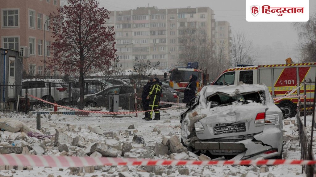 पुतिन के घर हमले का रूस ने लिया बदला, यूक्रेन पर दागी हाइपरसोनिक मिसाइल; सैंकड़ों ड्रोन भी...