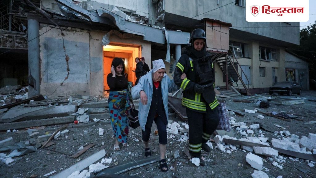 एक ही रात में 200 से अधिक ड्रोन और... रूस ने यूक्रेन के छह प्रांत किए...