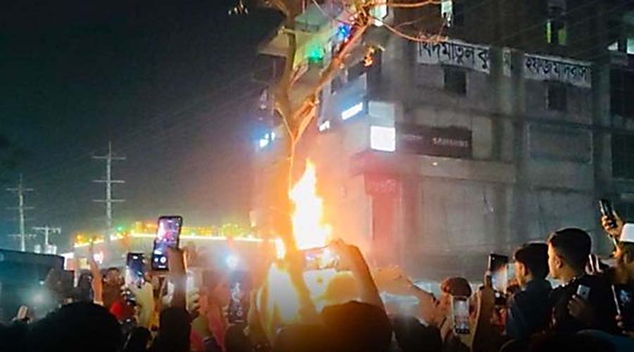 બાંગ્લાદેશમાં દીપુદાસની ક્રૂર હત્યા અંગે કેશવ બટકે PM મોદીને પત્રમાં શું… બાંગ્લાદેશમાં દીપુદાસની ક્રૂર હત્યા અંગે કેશવ બટકે PM મોદીને પત્રમાં શું...