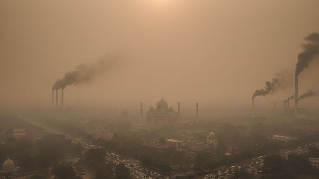 दिल्ली नहीं, बाहरी इलाके बना रहे हैं राजधानी को गैस चैंबर; CREA रिपोर्ट में हुआ खुलासा | Delhi Air Pollution Report Raises Alarm CREA NCR...