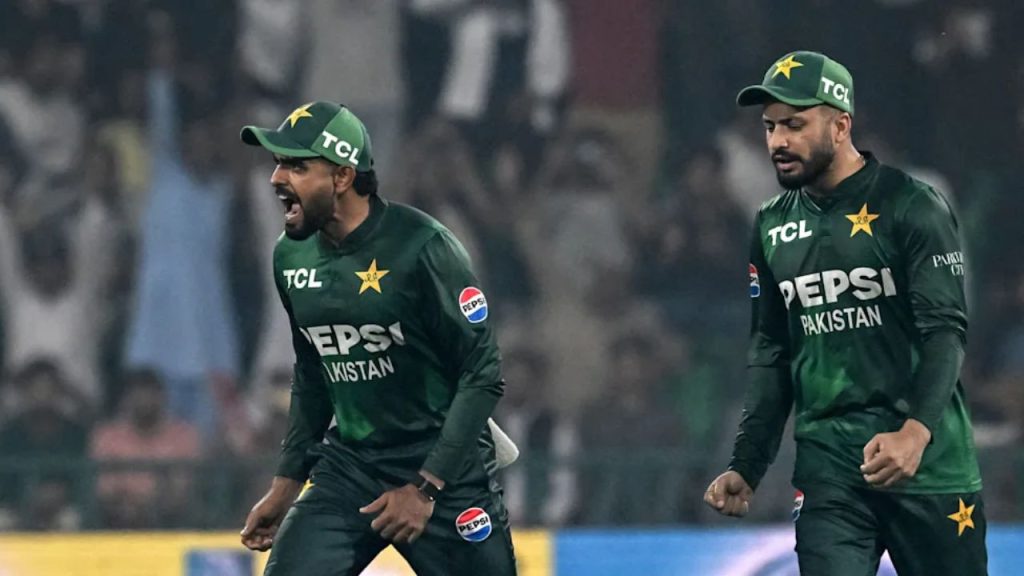 ICC के सामने नहीं चली पाकिस्तान की गीदड़ भभकी, टी20 वर्ल्ड कप से बाहर होने के डर से टीम का किया ऐलान | &nbsp;T20 World Cup 2026 pull out bluff pakistan announce squad for tournament...