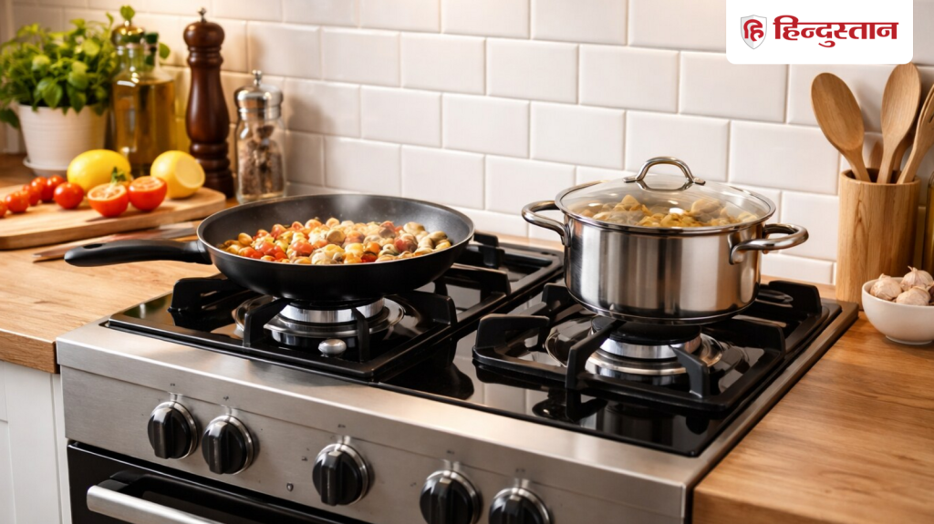 Vastu Tips: घर में बहुत बढ़ गई है नेगेटिविटी? बस इस दिशा में रख लें गैस...