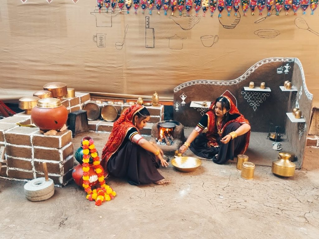 સંસ્કૃતિ,સંસ્કાર સાયન્સના સુભગ સમન્વય સમા હળવદ મહર્ષિ ગુરુકુળના ‘TECHNOSCIENCE… સંસ્કૃતિ,સંસ્કાર સાયન્સના સુભગ સમન્વય સમા હળવદ મહર્ષિ ગુરુકુળના ‘TECHNOSCIENCE...