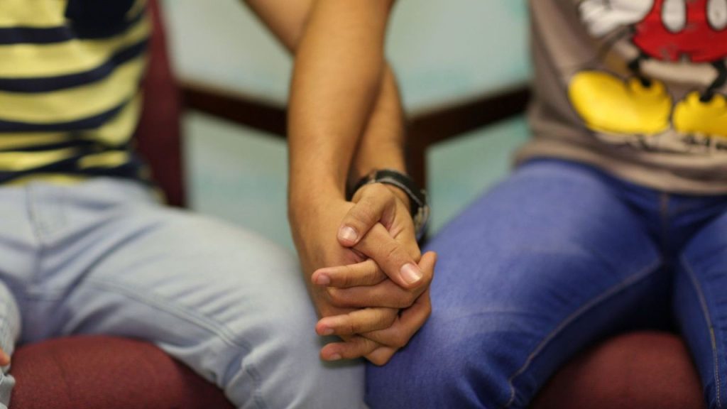 'प्रेमिका से शादी करनी है', अस्पताल पहुंचकर बोला HIV पॉजिटिव युवक, हैरान रह गये डॉक्टर | In Muzaffarnagar an HIV-positive man asked doctors to let him marry his...