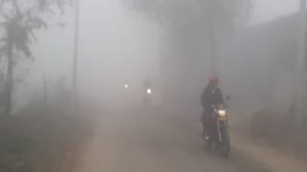 झारखंड में कंपकंपा देने वाली ठंड का कहर, कांके में 3 डिग्री पर जमी बर्फ; 48 घंटे का येलो अलर्ट...