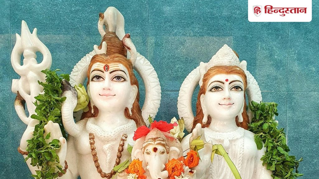 Masik Shivratri Puja Muhurat: रात में 52 मिनट के लिए होगा मासिक शिवरात्रि की पूजा का शुभ मुहूर्त, ना करें ये...