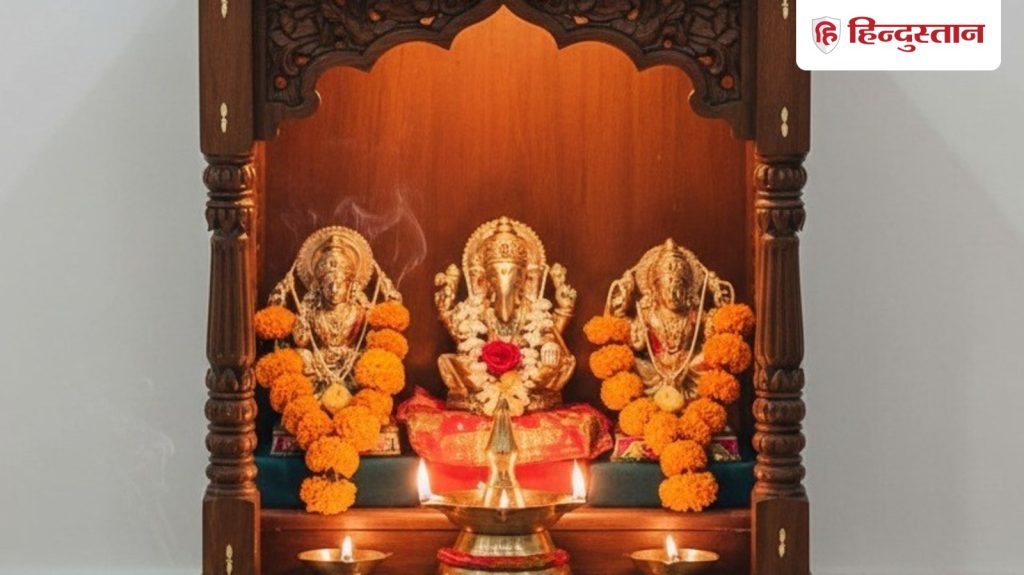 વાસ્તુ ટિપ્સઃ શું તમે પણ પૂજામાં રાખો છો આ વસ્તુઓ, જાણો શા માટે છે ખાસ… Vastu tips: क्या पूजा में आप भी रखते हैं ये चीजें, जानें क्यों खास है इन्हें...