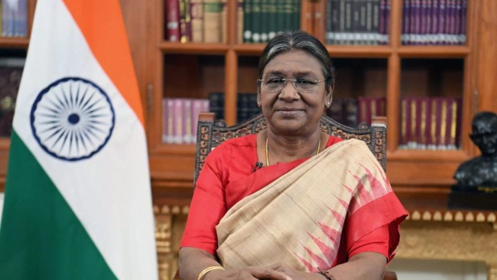 'भारत अपनी नियति का स्वयं निर्माता है', गणतंत्र दिवस की पूर्व संध्या पर राष्ट्र के नाम राष्ट्रपति द्रौपदी मुर्मू का संबोधन | Republic Day Eve Address President Droupadi Murmu Reflects on India...