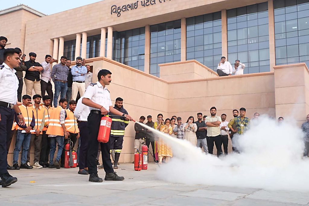 સુરક્ષા અને જીવનરક્ષક કૌશલ્ય અંગે બે દિવસીય તાલીમ શિબિરનું સચિવાલયમાં...