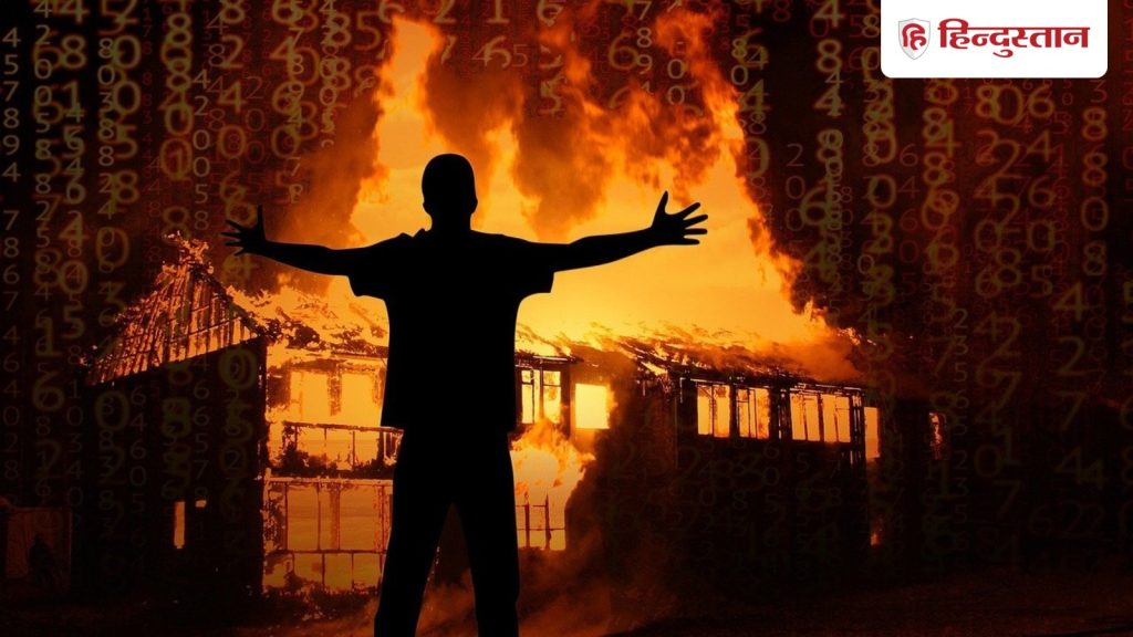 हिंदू का घर जला दिया, परिवार मुश्किल से भागा; बांग्लादेश में अब शिक्षक बने...