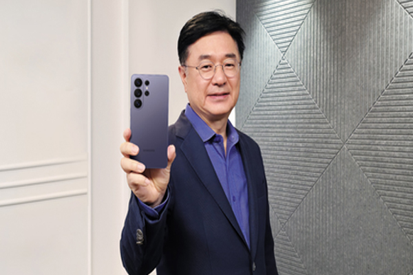 સેમસંગે ભારતમાં Galaxy S26 શ્રેણી લોન્ચ કરી; કિંમત 87,999 રૂપિયાથી શરૂ થાય છે सैमसंग ने भारत में लॉन्च की गैलेक्सी एस26 सीरीज; कीमत 87,999 रुपए से शुरू