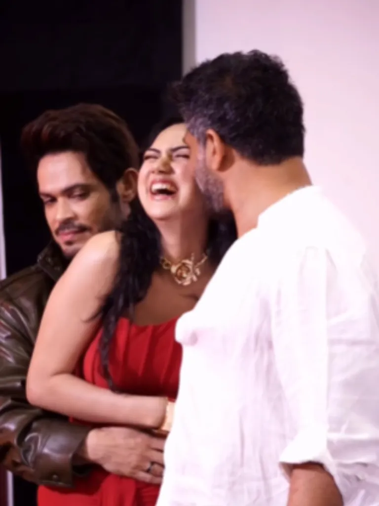 શા માટે ગૌરવ ખન્નાની પત્ની આકાંક્ષા ચમોલાની સરખામણી તારા સુતરિયા સાથે થાય છે?