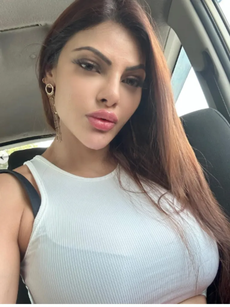 શરૂઆતમાં મેં પૈસા માટે કર્યું... શર્લિન ચોપરાએ પેઇડ ફિઝિકલ રિલેશન્સ વિશે મોટો ખુલાસો કર્યો