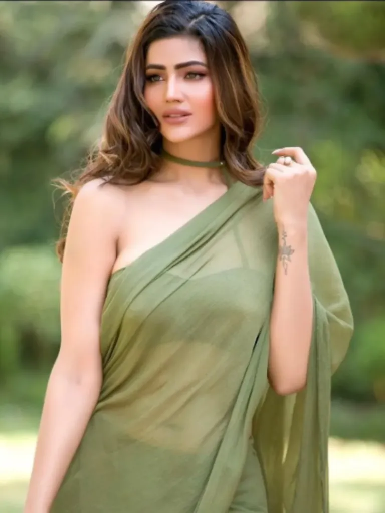 બિગ બોસ 17ની આ સ્પર્ધકે ઇન્ડસ્ટ્રી છોડવાનો નિર્ણય લીધો, જાણો શા માટે એક્ટ્રેસે લીધો આવો નિર્ણય