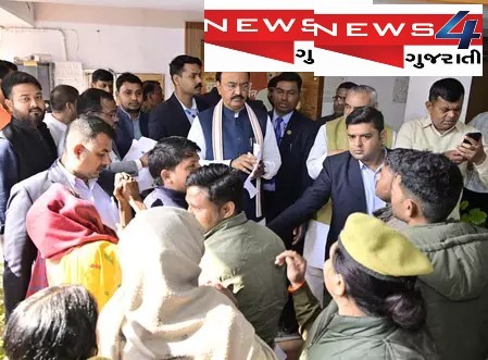 નાયબ મુખ્યમંત્રી કેશવ પ્રસાદ મૌર્યએ વિધાનસભા સત્ર પહેલા ‘જનતા દર્શન’ને સંબોધિત કર્યું હતું. उपमुख्यमंत्री केशव प्रसाद मौर्य ने विधानसभा सत्र से पूर्व 'जनता दर्शन' में...