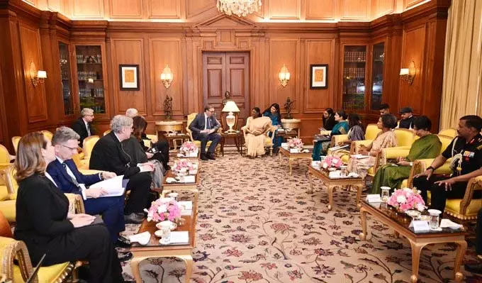 ભારત-સર્બિયા સંબંધોમાં નવી તાકાત, રાષ્ટ્રપતિ મુર્મુ વ્યુસિકને મળ્યા India-Serbia संबंधों को नई मजबूती, राष्ट्रपति मुर्मु ने वुचिच से की मुलाकात