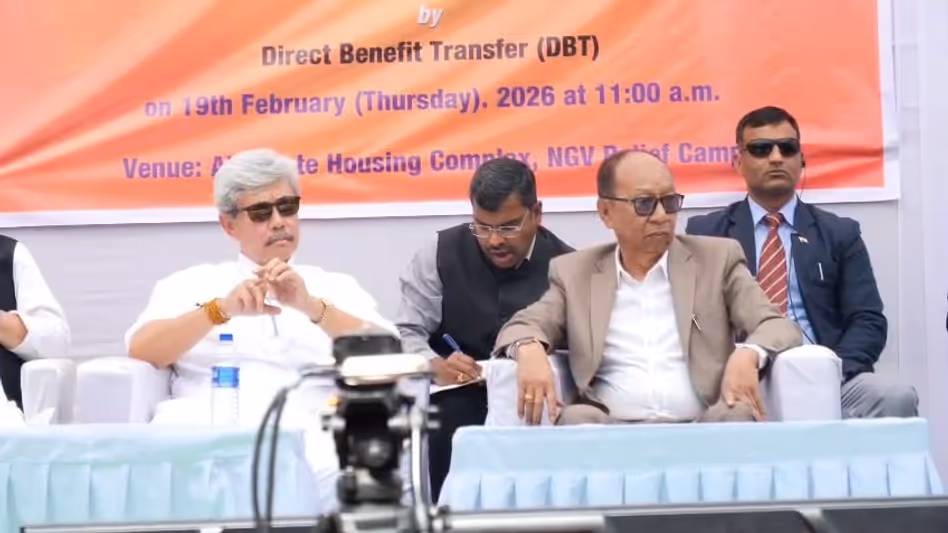 મણિપુરના મુખ્યમંત્રીએ વિસ્થાપિત લોકોને ખાતરી આપી કે તમારા આંસુ વ્યર્થ નહીં જાય. आपके आंसू बेकार नहीं जाने देंगे Manipur के सीएम ने विस्थापित लोगों को भरोसा...