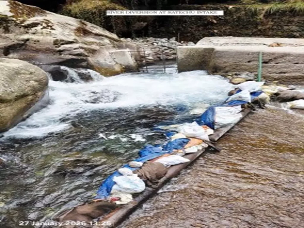 સિક્કિમ: PHE વિભાગે Retechu સ્ત્રોતમાં 40% લીકેજને નકારી કાઢ્યું Sikkim : पीएचई विभाग ने रेटेचू स्रोत में 40% रिसाव से इनकार किया