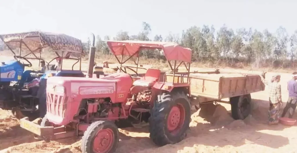 CG: बिना रॉयल्टी और पिट पास के रेत परिवहन की शिकायत