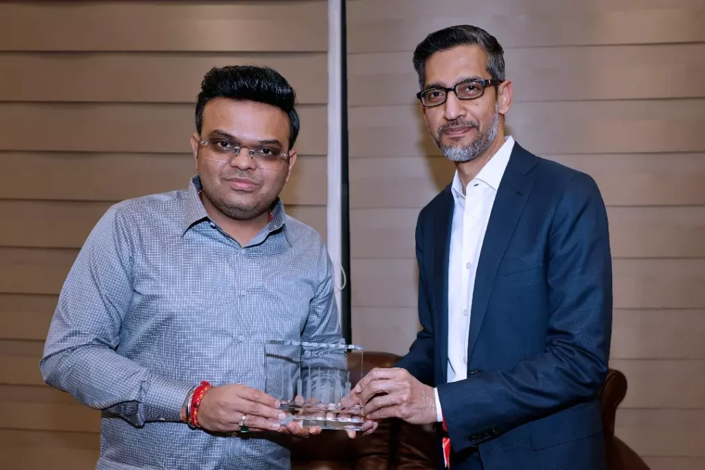 T20 WC: अहमदाबाद में भारत-दक्षिण अफ्रीका मैच देखने पहुंचे गूगल के CEO पिचाई