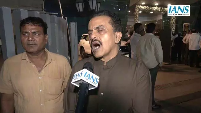 સંજય નિરુપમે મુંબઈમાં અજિત પવારને શ્રદ્ધાંજલિ આપી હતી Mumbai में संजय निरुपम ने अजित पवार को दी श्रद्धांजलि, कहा