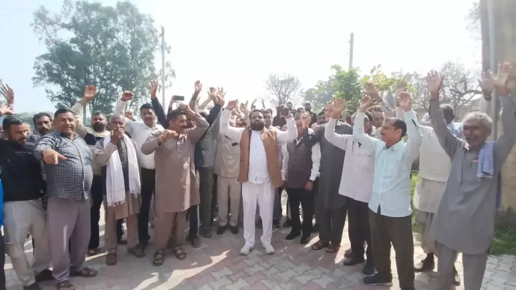 Jammu: जेकेपीसीसी किसान विभाग का विरोध, किसानों ने उठाई आवाज