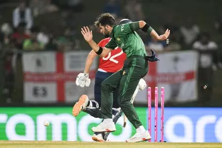 શાહીન આફ્રિદીનું મોટું કારનામું, T20 વર્લ્ડ કપમાં આવું કરનાર પ્રથમ… शाहीन अफरीदी का बड़ा कारनामा, टी20 वर्ल्ड कप में ऐसा करने वाले पहले...