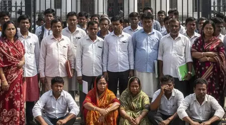 ન્યાયિક સેવાઓ ઠપ, લોકો પરેશાન न्यायिक सेवाएं ठप, लोग परेशान