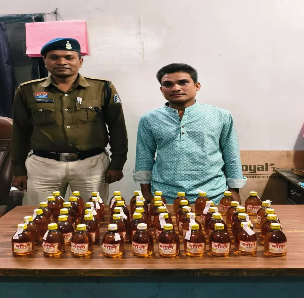 अवैध शराब तस्करी के आरोप में दीपक बांधे गिरफ्तार, 10.8 लीटर देशी मदिरा जप्त