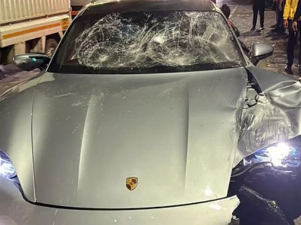 પુણે પોર્શ કેસ: SCએ લોહીના નમૂના સાથે ચેડા કરવાના આરોપી ડૉક્ટરને જામીન આપ્યા… पुणे पोर्श मामला: SC ने रक्त के नमूने में छेड़छाड़ के आरोपी डॉक्टर को दी...