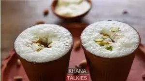 લસ્સી રેસીપી: માત્ર 4 મિનિટમાં 4 પ્રકારની લસ્સી બનાવો, તરત જ નોંધી લો રેસીપી Lassi Recipe: सिर्फ 4 मिनट में बनाएं 4 तरह की लस्सी, फटाफट नोट कर लें रेसिपी