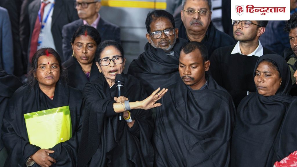 बेटी को डीएम बनाने के लिए, दामाद के लिए... चुनाव आयुक्त को ममता बनर्जी ने खूब...