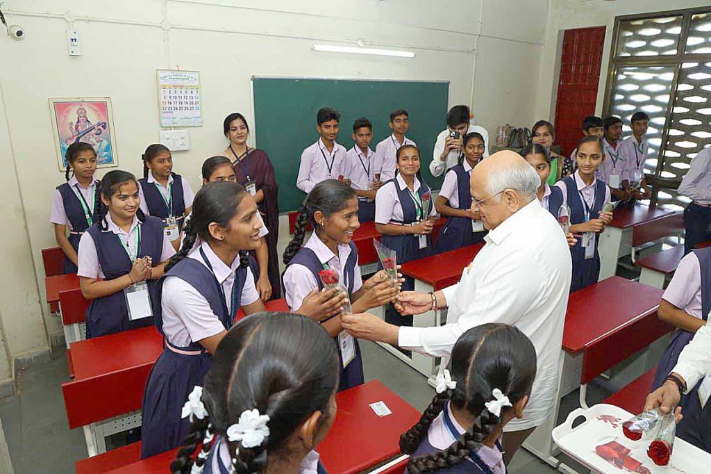 “દાદા, તમે આવશો ને?” બનાસકાંઠાની  દીકરી સામ્યાની લાગણીને મુખ્યમંત્રીએ...