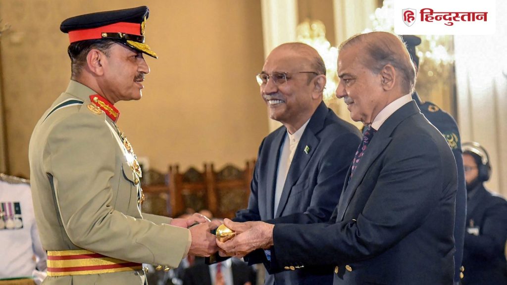 આસિમ મુનીર મારા બોસ નથી, પાકિસ્તાનના સંરક્ષણ પ્રધાને ટીવી પર કહ્યું; ભારત… आसिम मुनीर नहीं हैं मेरे बॉस, पाकिस्तान के रक्षा मंत्री टीवी पर बोले; भारत...