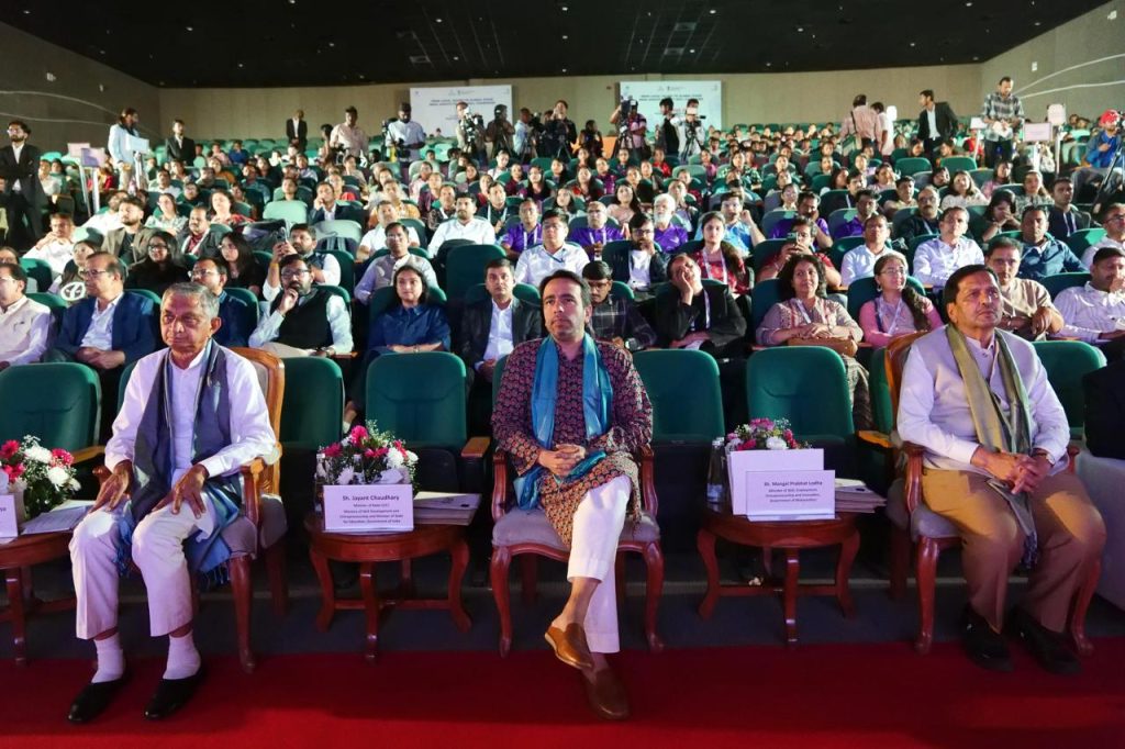 ગાંધીનગરમાં ઇન્ડિયા સ્કિલ્સ પશ્વિમ ક્ષેત્રીય સ્પર્ધાની શરૂઆત, ભારતને...