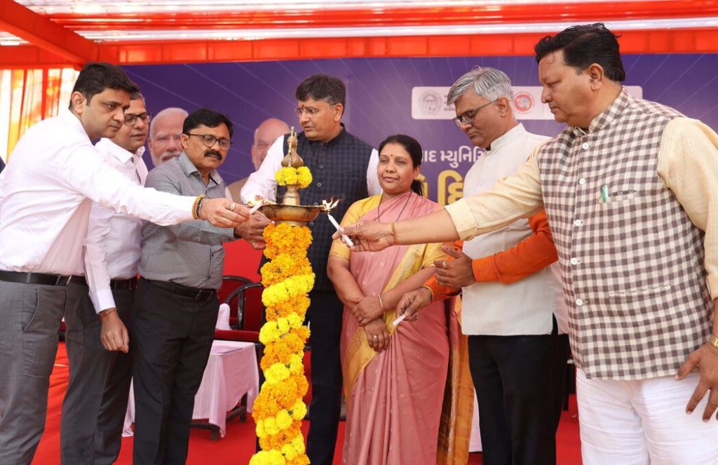 અમદાવાદના મેયરના હસ્તે કાંકરિયા-વ્યાયામ વિદ્યાલય ખાતે 26માં દિવ્યાંગ...