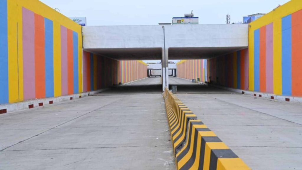 દિવ્યજ્યોત સ્કૂલ નજીકથી શીલજ તરફ જવાના રોડ પર અંડરપાસ બનાવવાની દરખાસ્ત...