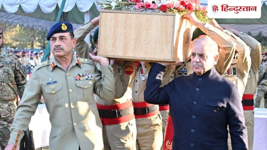 शहबाज और मुनीर ने कश्मीर पर फिर अलापा जिहाद का राग, भारत को दी गीदड़भभकी; लोगों में...