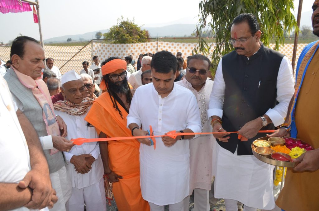 પાલીતાણા તાલુકાના નાનીમાળ ખાતે 12 જયોર્તિલિંગ સહિત 17 મંદિરનો જીર્ણોદ્ધાર...