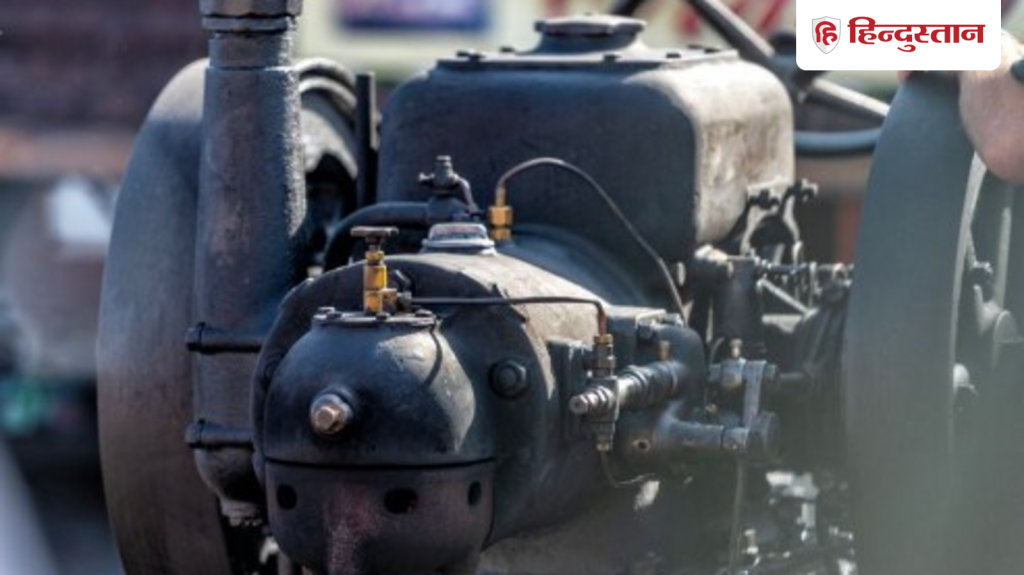ભંગારમાં પડેલું 105 વર્ષ જૂનું જર્મન ટ્રેક્ટર, 1.25 કરોડમાં વેચાયું;… कबाड़ में पड़ा था 105 साल पुराना जर्मन ट्रैक्टर, 1.25 करोड़ रुपये में बिका;...