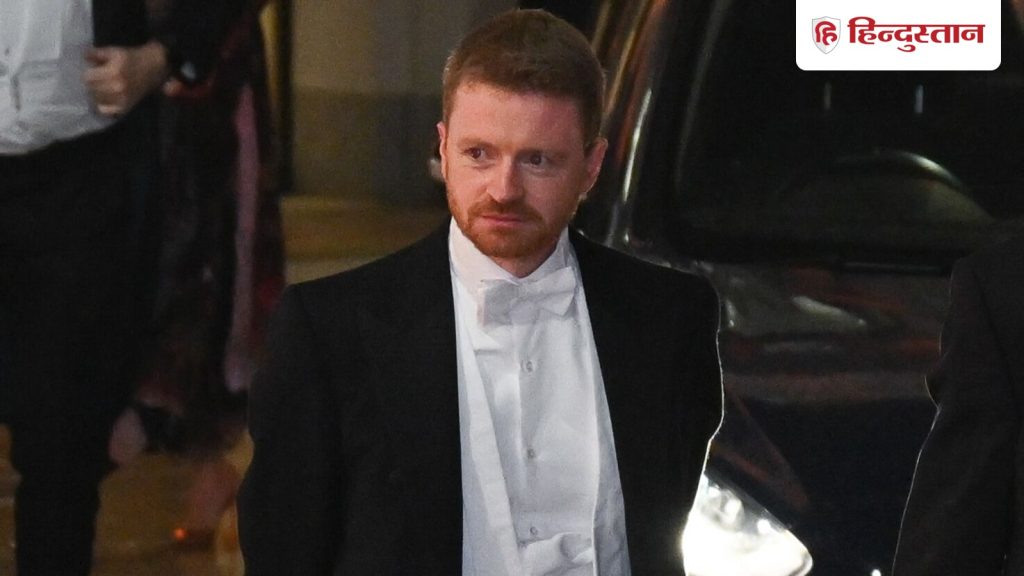 एपस्टीन केस से ब्रिटेन में सियासी भूचाल, PM स्टार्मर के चीफ ऑफ स्टाफ ने छोड़ा...