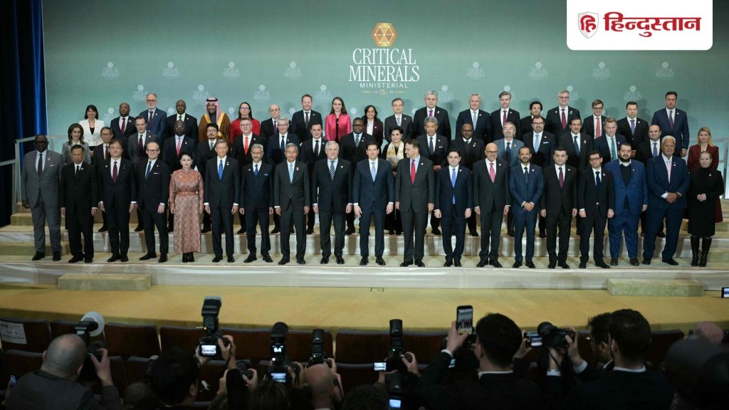 चीन का दबदबा खत्म करने की तैयारी, 50 देशों का चक्रव्यूह बना रहा US; क्या भारत होगा...