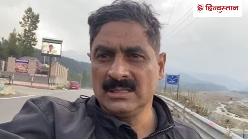 ક્યારેય નહોતું વિચાર્યું કે હું શસ્ત્રો વિના શોપિયામાં આવી શકીશ, ભૂતપૂર્વ આર્મી ઓફિસરનો વીડિયો… कभी नहीं सोचा था शोपियां में बिना हथियारों के आ पाऊंगा, सेना के पूर्व अधिकारी का वीडियो...