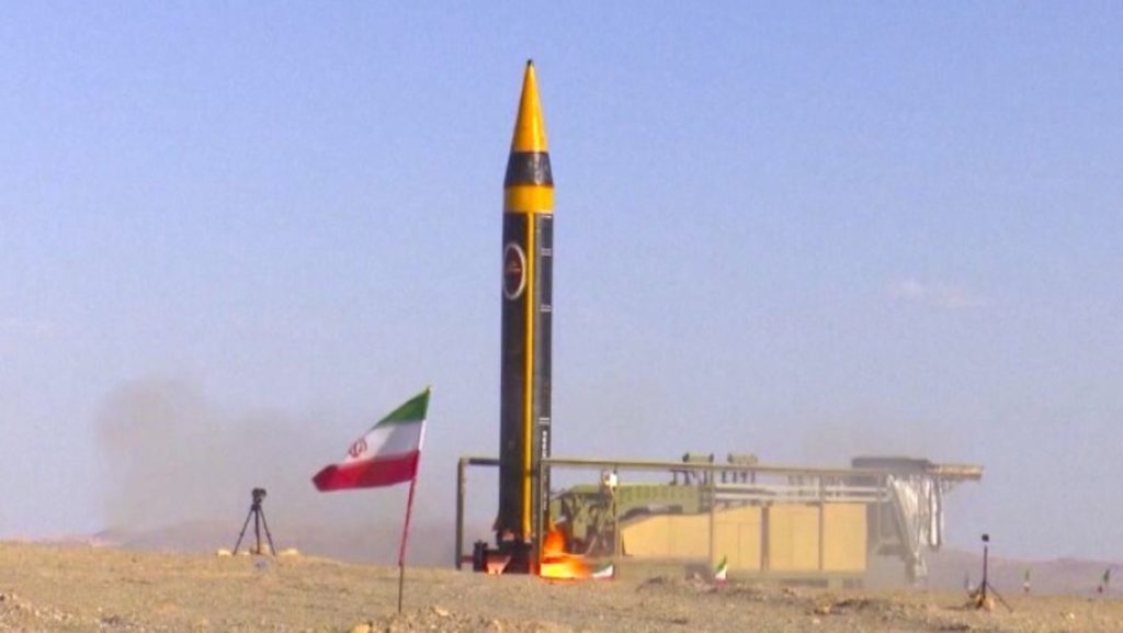 देख ले अमेरिका, हम पीछे नहीं हटते; ईरान ने तैनात कर दी 'खोर्रमशहर-4&rsquo;, बताया...