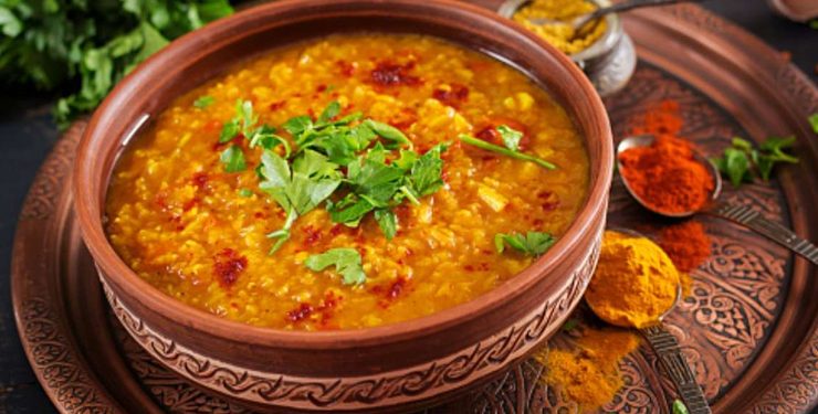 આ અદ્ભુત વાનગી તમારા મોંનો સ્વાદ બદલી નાખશે Khatti Meethi Dal