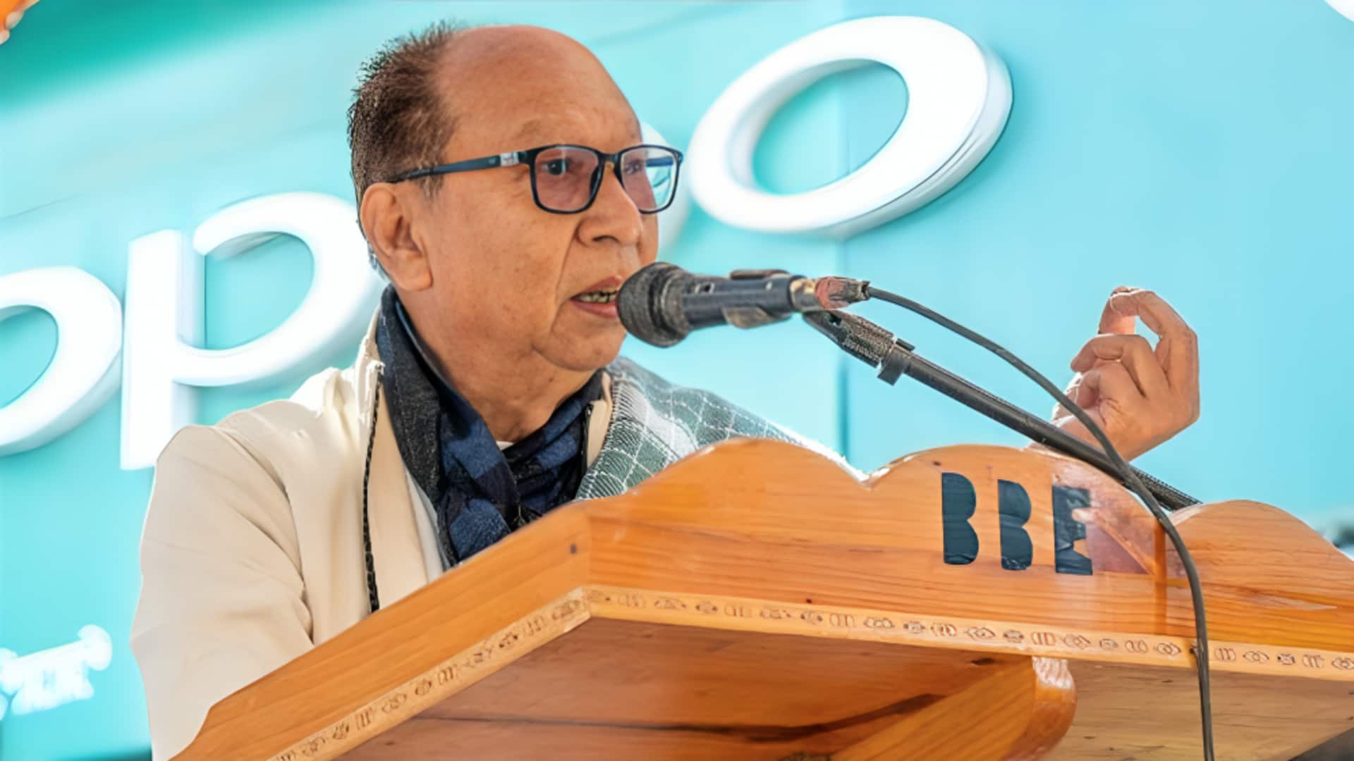 યુમનમ ખેમચંદ મણિપુરના મુખ્યમંત્રી બન્યા, રાજ્યને પ્રથમ મહિલા ઉપમુખ્યમંત્રી પણ મળ્યા. યુમનમ ખેમચંદ મણિપુરના મુખ્યમંત્રી બન્યા, રાજ્યને પ્રથમ મહિલા ઉપમુખ્યમંત્રી પણ મળ્યા.