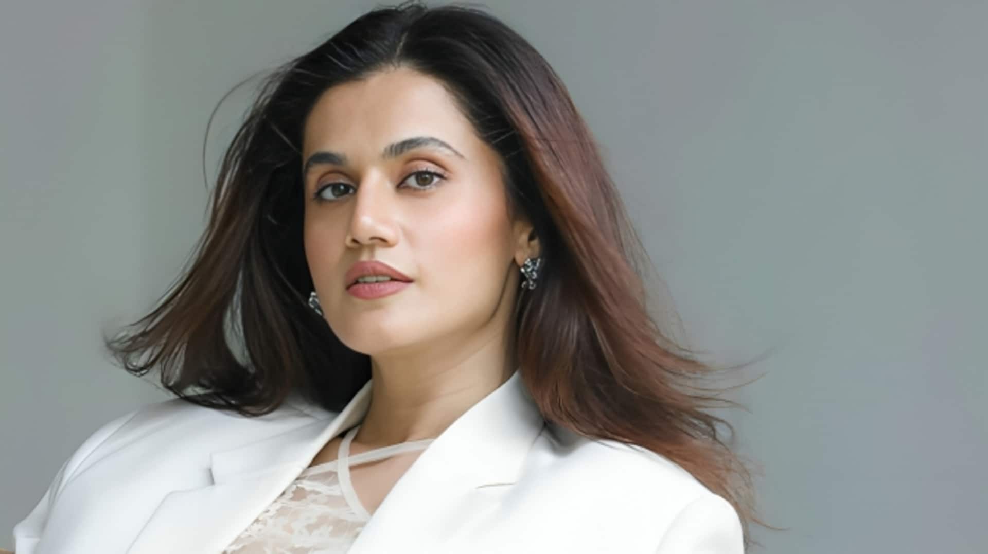 તાપસી પન્નુએ કંગના રનૌત તરફ લંબાવ્યો મિત્રતાનો હાથ, કહ્યું- હું જાતે જઈને 'હેલો' કહીશ.