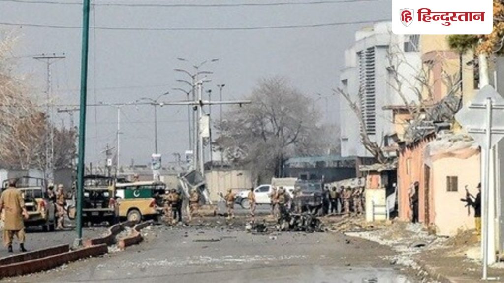 घर में आग और भारत पर भड़ास निकाल रहा पाक, बलूचिस्तान में सैनिकों के ढेर होने पर क्या...